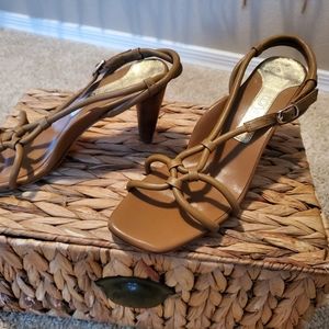 Taryn Rose  Knot-Detail Tan Slingback Heeled Sandals